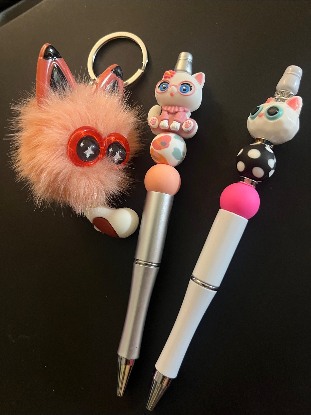 Pink Furry Cat keychain w/ 2 wide eyed white cat beaded Pens - great gifts 63